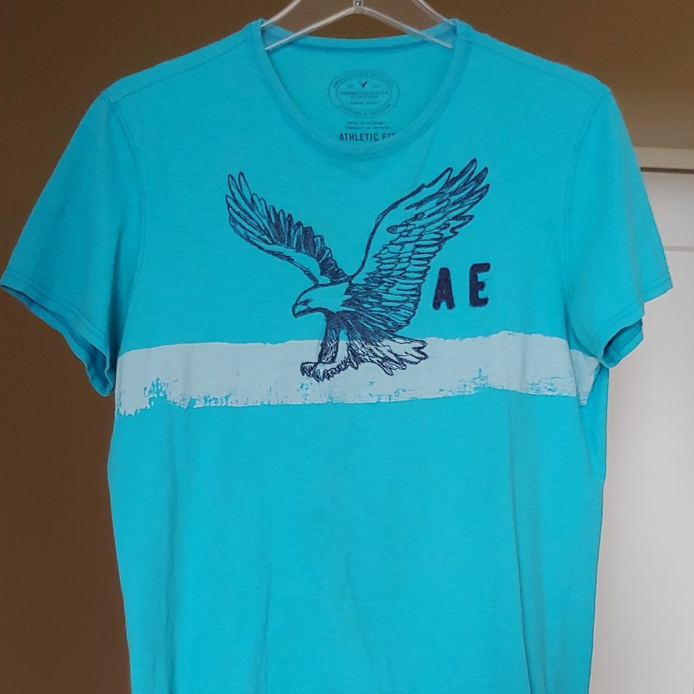 GENTLY USED, VINTAGE LOOK, AMERICAN EAGLE TEE SHIRT, LARGE!!!
